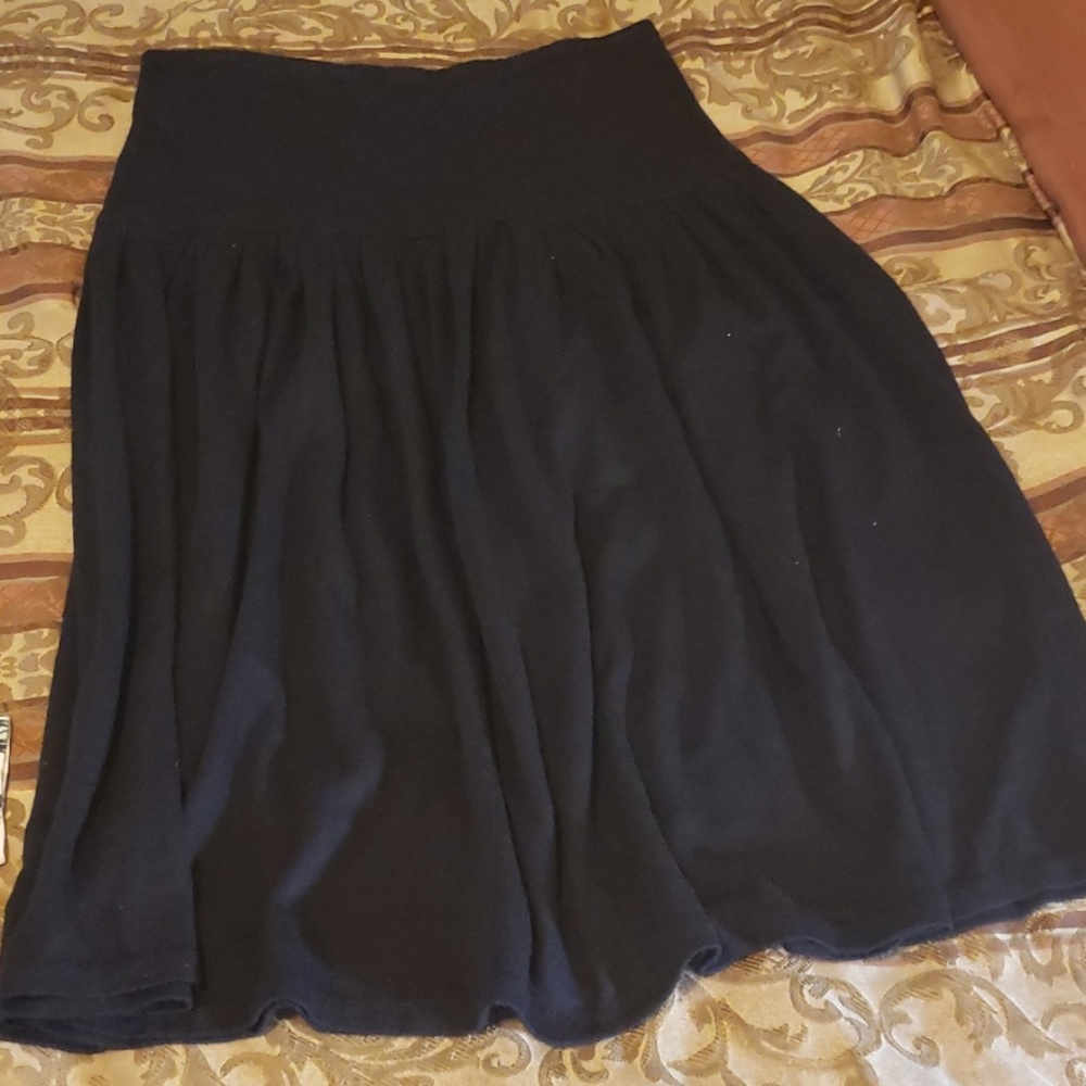 Clothes - Picture 3 of 3